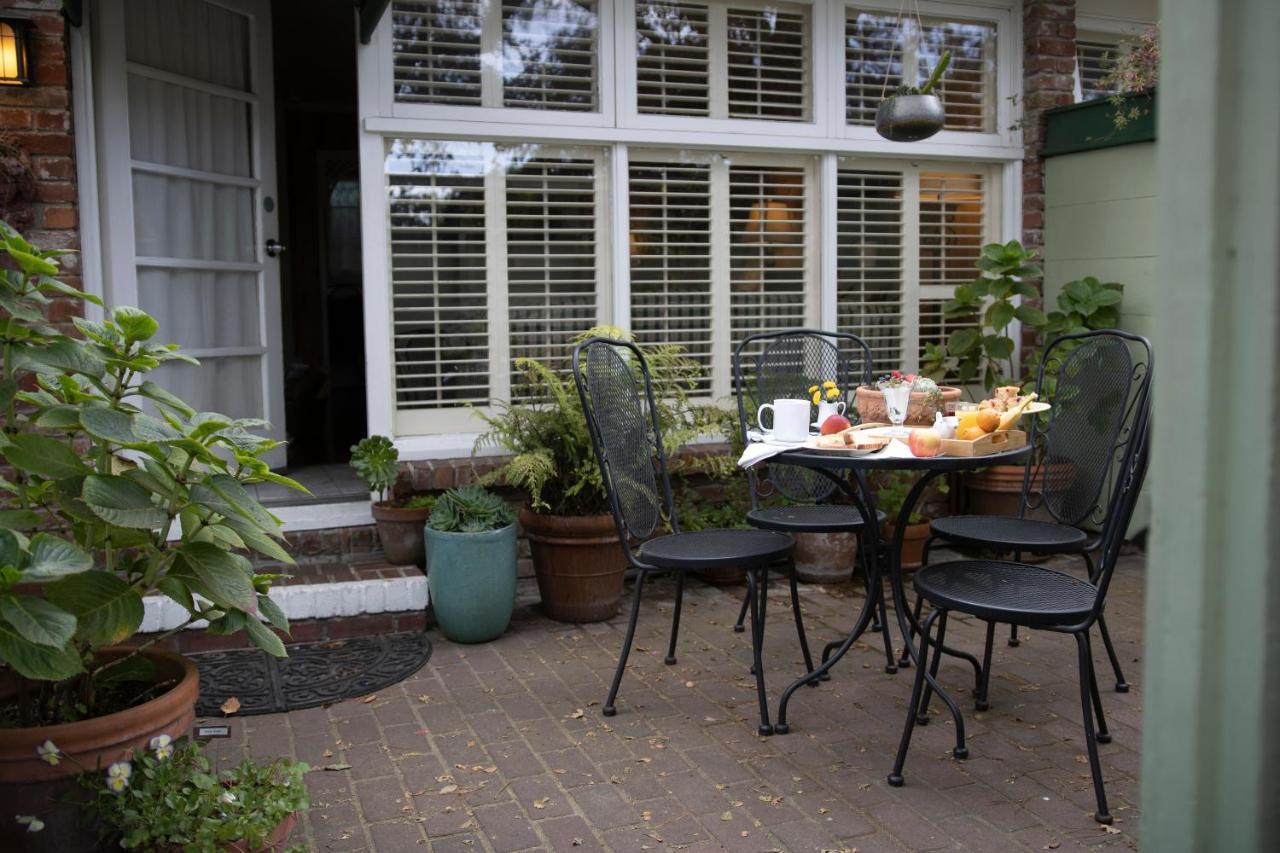 Carmel Garden Inn Ngoại thất bức ảnh
