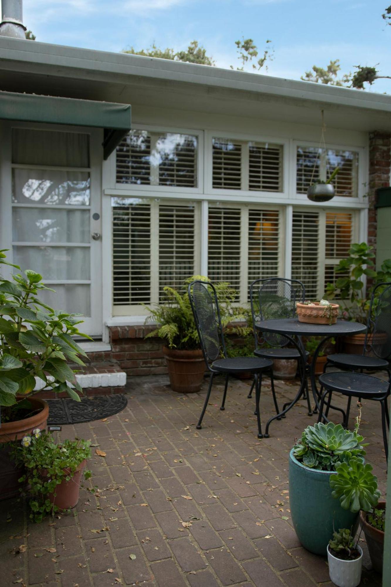 Carmel Garden Inn Ngoại thất bức ảnh