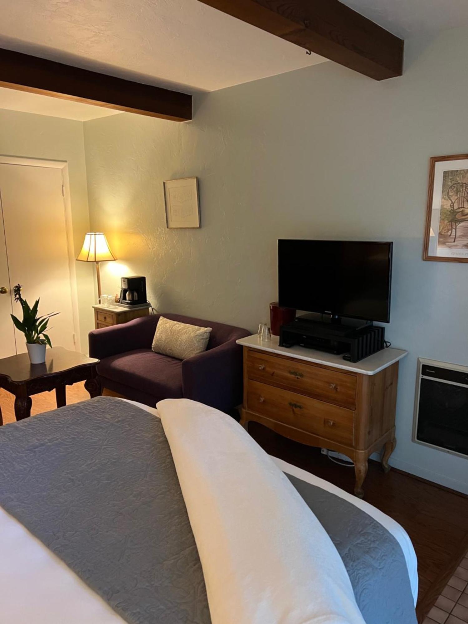 Carmel Garden Inn Ngoại thất bức ảnh