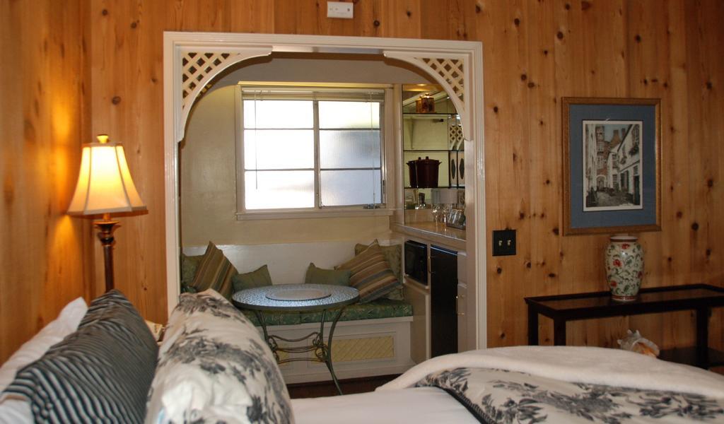 Carmel Garden Inn Phòng bức ảnh